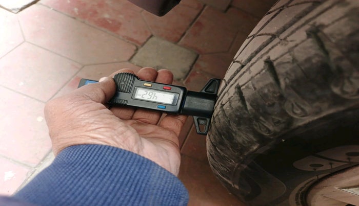 2020 Renault Kwid RXT 1.0 AMT (O), Petrol, Automatic, 31,889 km, tyre