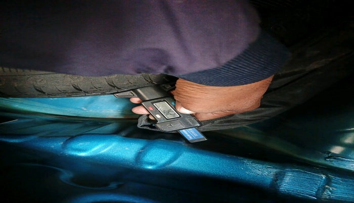 2020 Renault Kwid RXT 1.0 AMT (O), Petrol, Automatic, 31,889 km, tyre