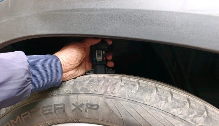 2020 Renault Kwid RXT 1.0 AMT (O), Petrol, Automatic, 31,889 km, tyre