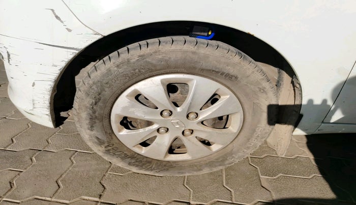 2012 Hyundai i10 MAGNA 1.1, Petrol, Manual, 85,245 km, tyre