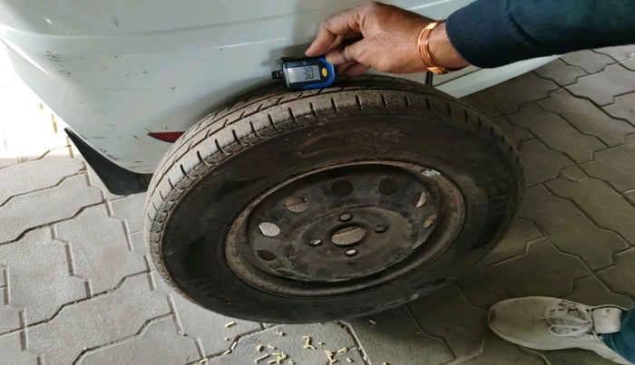 2012 Hyundai i10 MAGNA 1.1, Petrol, Manual, 85,245 km, tyre