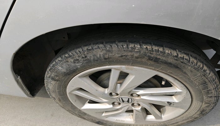 2016 Honda Jazz 1.5L I-DTEC V, Diesel, Manual, 1,94,015 km, tyre