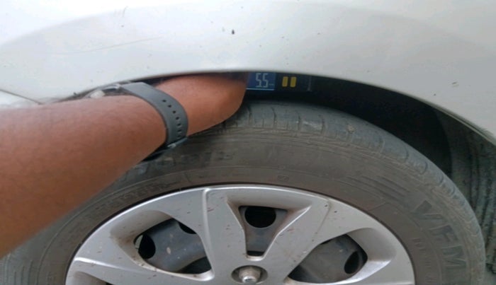 2014 Hyundai Eon MAGNA +, Petrol, Manual, 53,016 km, tyre