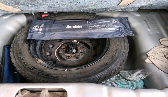 2014 Hyundai Eon MAGNA +, Petrol, Manual, 53,016 km, tyre