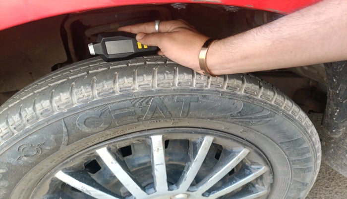 2013 Mahindra Quanto C6, Diesel, Manual, 1,10,276 km, tyre