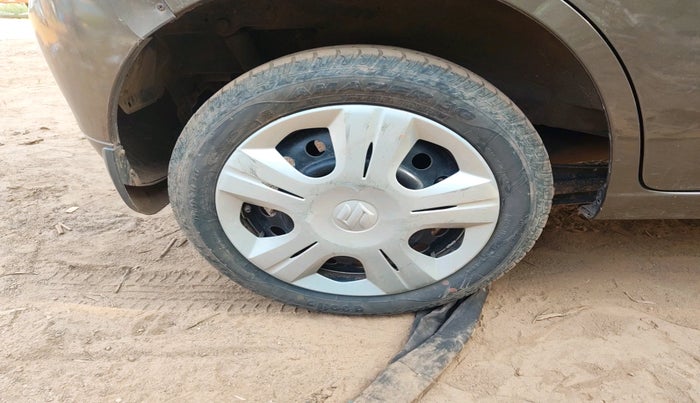 2017 Maruti Wagon R 1.0 VXI AMT, Petrol, Automatic, 23,397 km, tyre