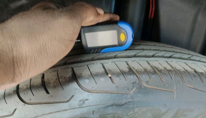 2024 Maruti FRONX DELTA PLUS 1.2MT, Petrol, Manual, 2,327 km, tyre