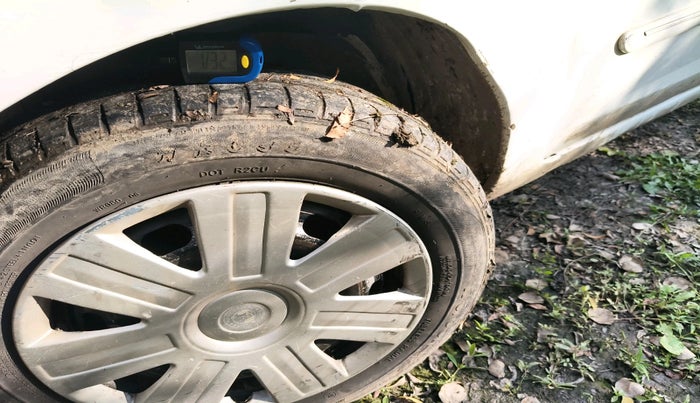 2012 Ford Figo LXI 1.4 DIESEL, Diesel, Manual, 70,249 km, tyre