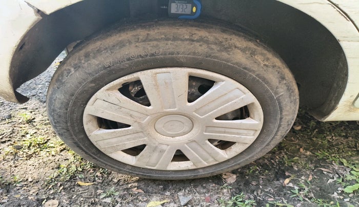 2012 Ford Figo LXI 1.4 DIESEL, Diesel, Manual, 70,249 km, tyre