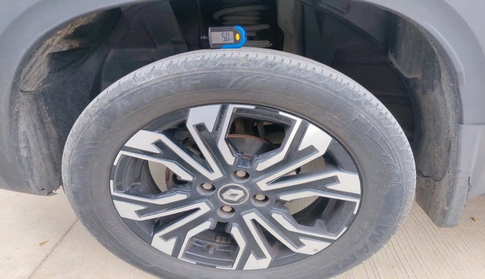 2024 Renault Kiger RXZ MT, Petrol, Manual, 24,959 km, tyre