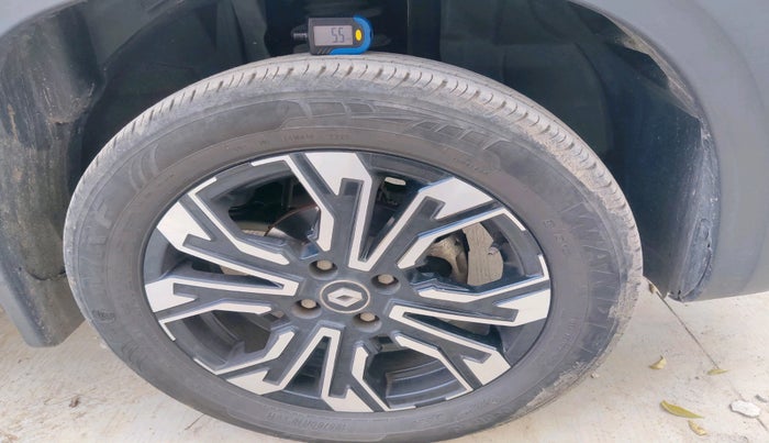 2024 Renault Kiger RXZ MT, Petrol, Manual, 24,959 km, tyre