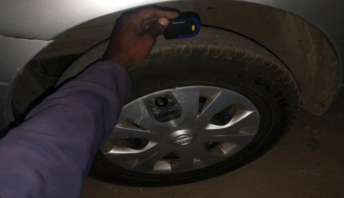 2013 Nissan Micra Active XV, Petrol, Manual, 94,084 km, tyre