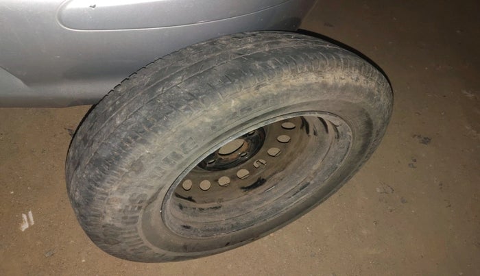 2013 Nissan Micra Active XV, Petrol, Manual, 94,084 km, tyre