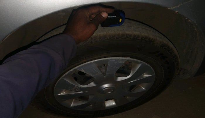 2013 Nissan Micra Active XV, Petrol, Manual, 94,084 km, tyre