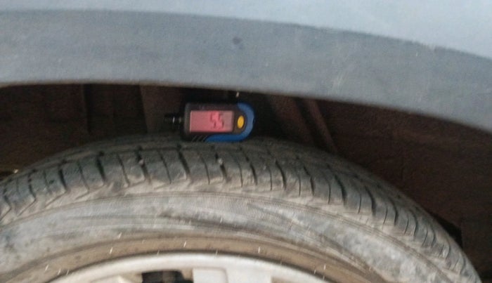 2016 Renault Kwid RXT 1.0, Petrol, Manual, 33,224 km, tyre