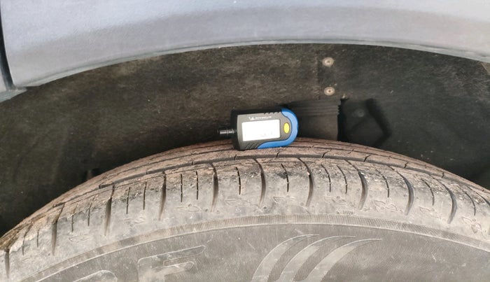 2022 Mahindra XUV700 AX 3 P MT 5 STR, Petrol, Manual, 16,370 km, tyre