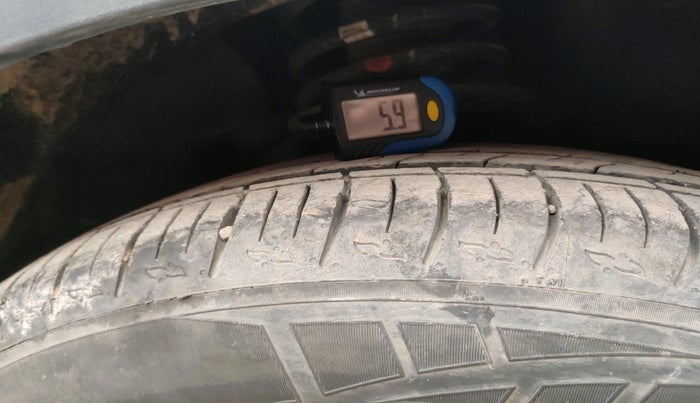 2022 Mahindra XUV700 AX 3 P MT 5 STR, Petrol, Manual, 16,370 km, tyre