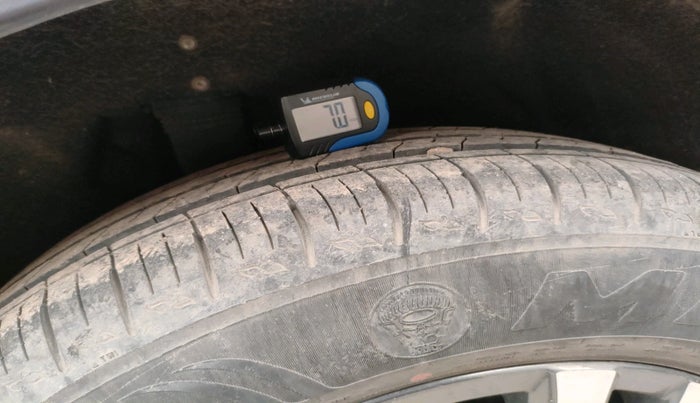 2022 Mahindra XUV700 AX 3 P MT 5 STR, Petrol, Manual, 16,370 km, tyre