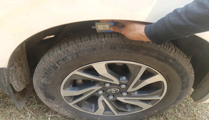 2022 Toyota Innova Crysta 2.4 G 7 STR, Diesel, Manual, 78,586 km, tyre