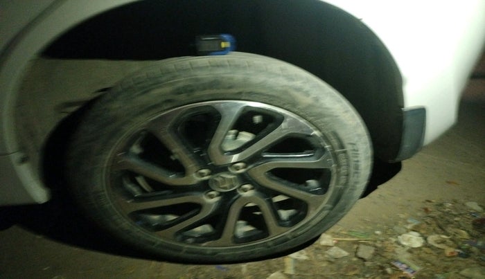 2023 Maruti Baleno ALPHA 1.2 AGS, Petrol, Automatic, 39,829 km, tyre