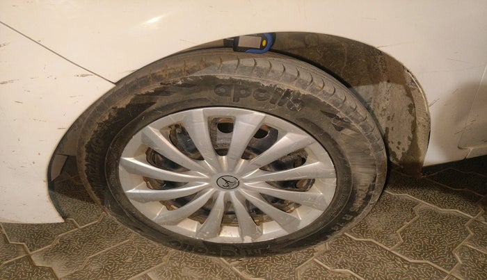 2017 Ford New Figo TREND 1.2 PETROL, Petrol, Manual, 1,05,351 km, tyre