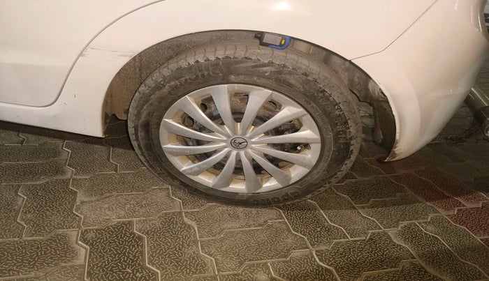 2017 Ford New Figo TREND 1.2 PETROL, Petrol, Manual, 1,05,351 km, tyre