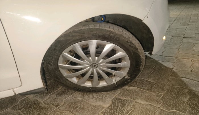 2017 Ford New Figo TREND 1.2 PETROL, Petrol, Manual, 1,05,351 km, tyre