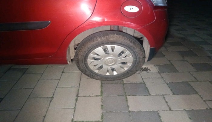 2013 Maruti Swift VXI, Petrol, Manual, 1,13,438 km, tyre