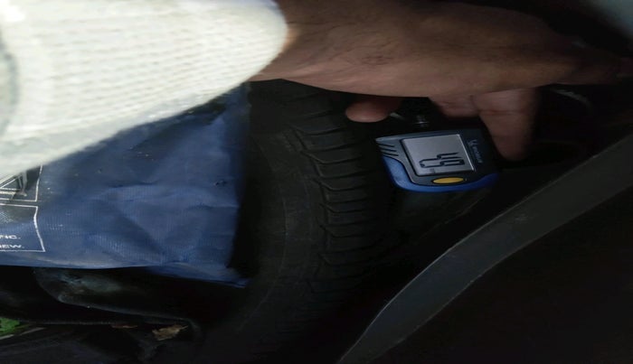 2013 Hyundai i10 SPORTZ 1.2, Petrol, Manual, 57,313 km, tyre