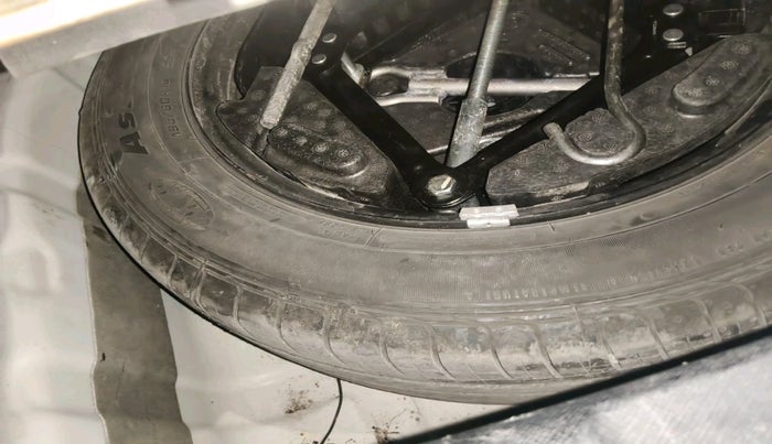 2020 Tata NEXON XZ PETROL, Petrol, Manual, 42,263 km, tyre