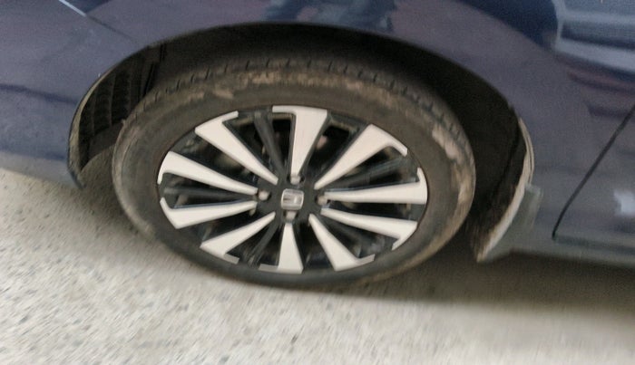 2024 Honda City EHEV ZX, Hybrid, Automatic, 24,467 km, tyre