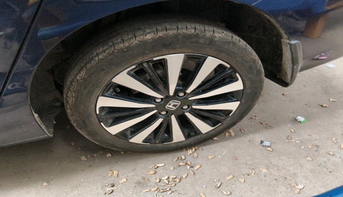 2024 Honda City EHEV ZX, Hybrid, Automatic, 24,467 km, tyre