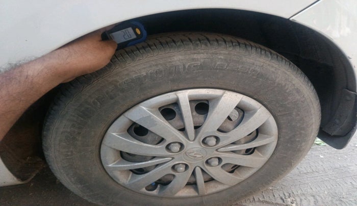 2014 Hyundai i10 SPORTZ 1.1, Petrol, Manual, 28,500 km, tyre