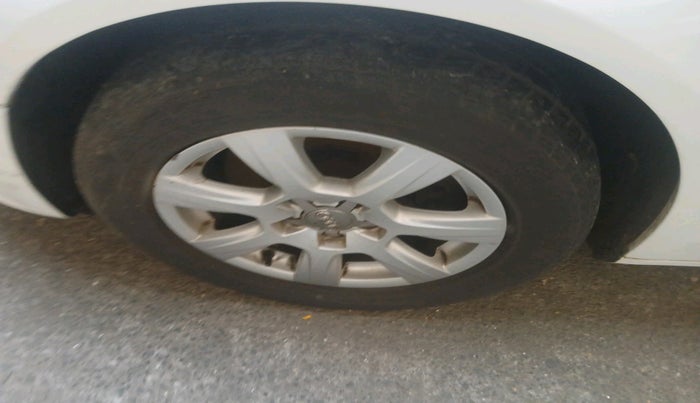 2011 Audi A4 1.8 TFSI, Petrol, Automatic, 53,000 km, tyre