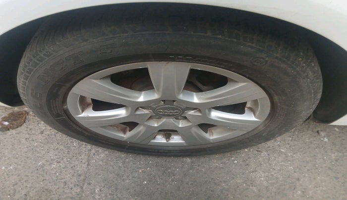 2011 Audi A4 1.8 TFSI, Petrol, Automatic, 53,000 km, tyre