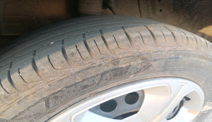 2023 Tata NEXON PURE SUNROOF 1.2 PETROL, Petrol, Manual, 18,950 km, tyre