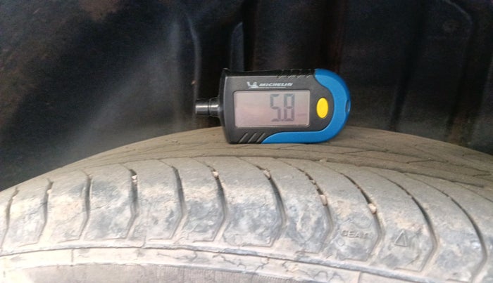 2024 Volkswagen TAIGUN HIGHLINE 1.0 TSI MT, Petrol, Manual, 12,768 km, tyre