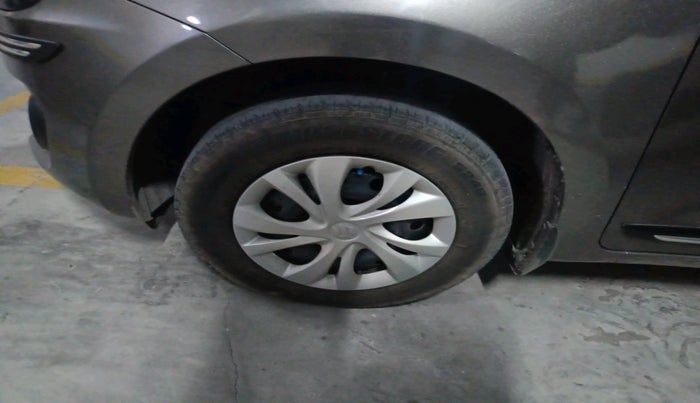 2021 Maruti Swift VXI, Petrol, Manual, 99,441 km, tyre