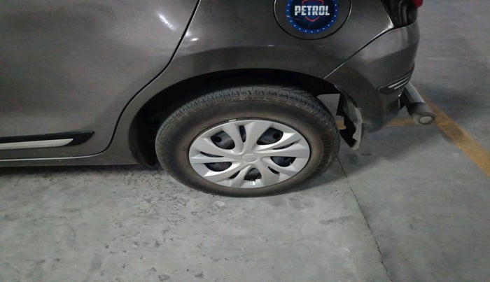 2021 Maruti Swift VXI, Petrol, Manual, 99,441 km, tyre