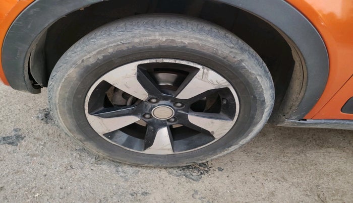 2019 Tata NEXON XZ PLUS DIESEL, Diesel, Manual, 2,33,707 km, tyre