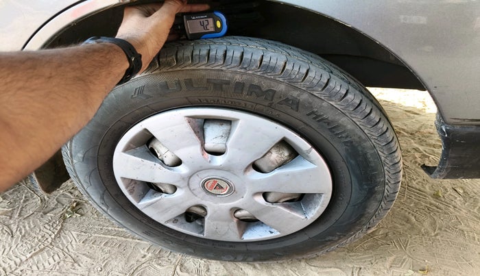 2020 Maruti Eeco 5 STR WITH A/C+HTR, Petrol, Manual, 62,859 km, tyre