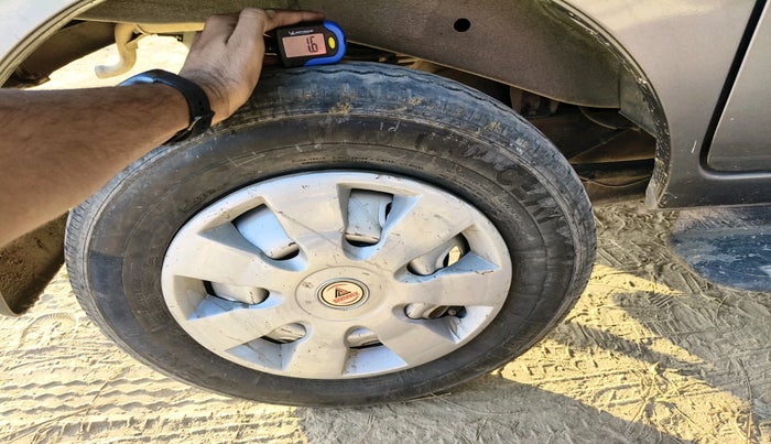 2020 Maruti Eeco 5 STR WITH A/C+HTR, Petrol, Manual, 62,859 km, tyre