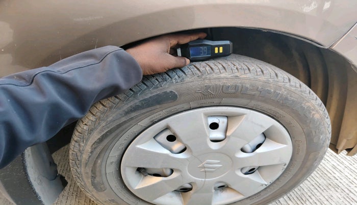 2022 Maruti New Wagon-R LXI CNG (O) 1.0, Petrol, Manual, 63,883 km, tyre