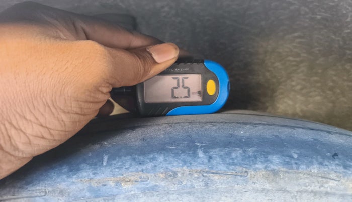 2012 Maruti Swift Dzire LDI, Diesel, Manual, 1,57,955 km, tyre