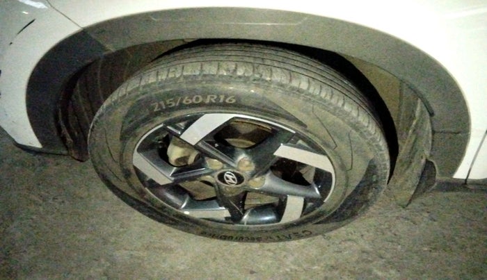 2020 Hyundai VENUE SX 1.0 (O) TURBO, Petrol, Manual, 66,602 km, tyre