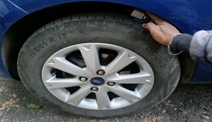 2011 Ford Fiesta TITANIUM+ DIESEL, Diesel, Manual, 1,52,703 km, tyre