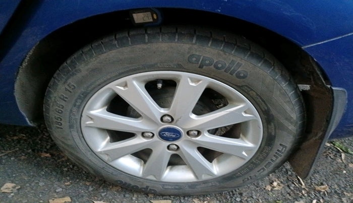 2011 Ford Fiesta TITANIUM+ DIESEL, Diesel, Manual, 1,52,703 km, tyre