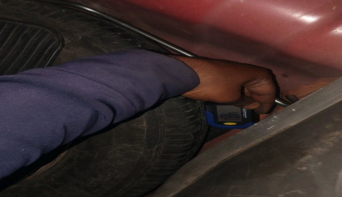 2013 Hyundai i10 MAGNA 1.2, Petrol, Manual, 95,963 km, tyre