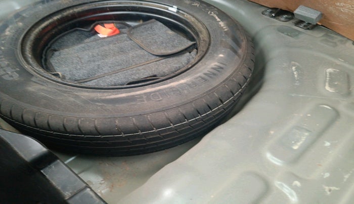 2024 Hyundai VENUE S 1.2, Petrol, Manual, 39,129 km, tyre