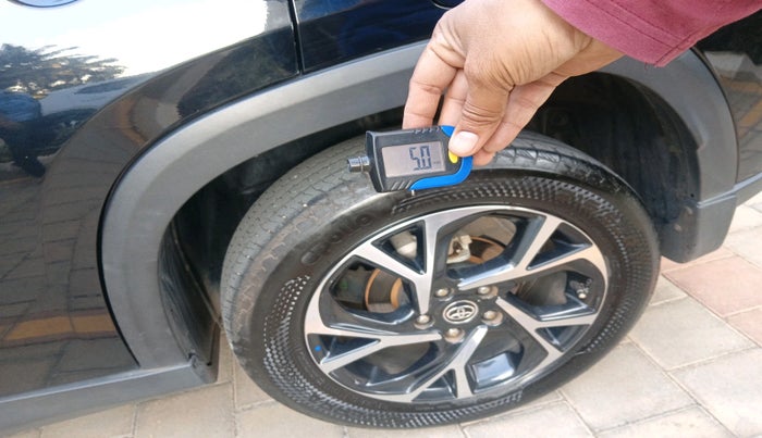 2023 Toyota URBAN CRUISER HYRYDER V HYBRID, Hybrid, Automatic, 33,164 km, tyre